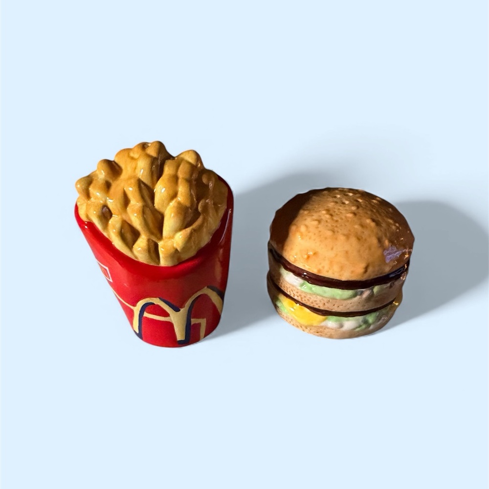 McDonalds Big Mac Fries  Salt & Pepper Shaker Set  Collectible 1997 Vintage